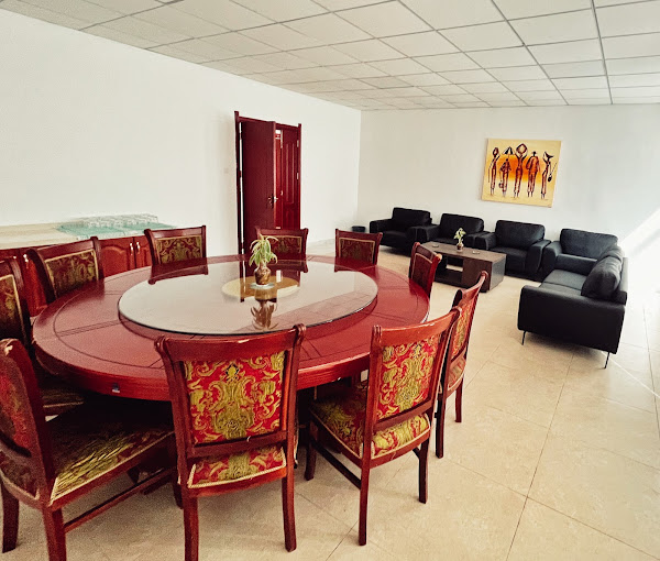 La Casa Restaurant & Hotel